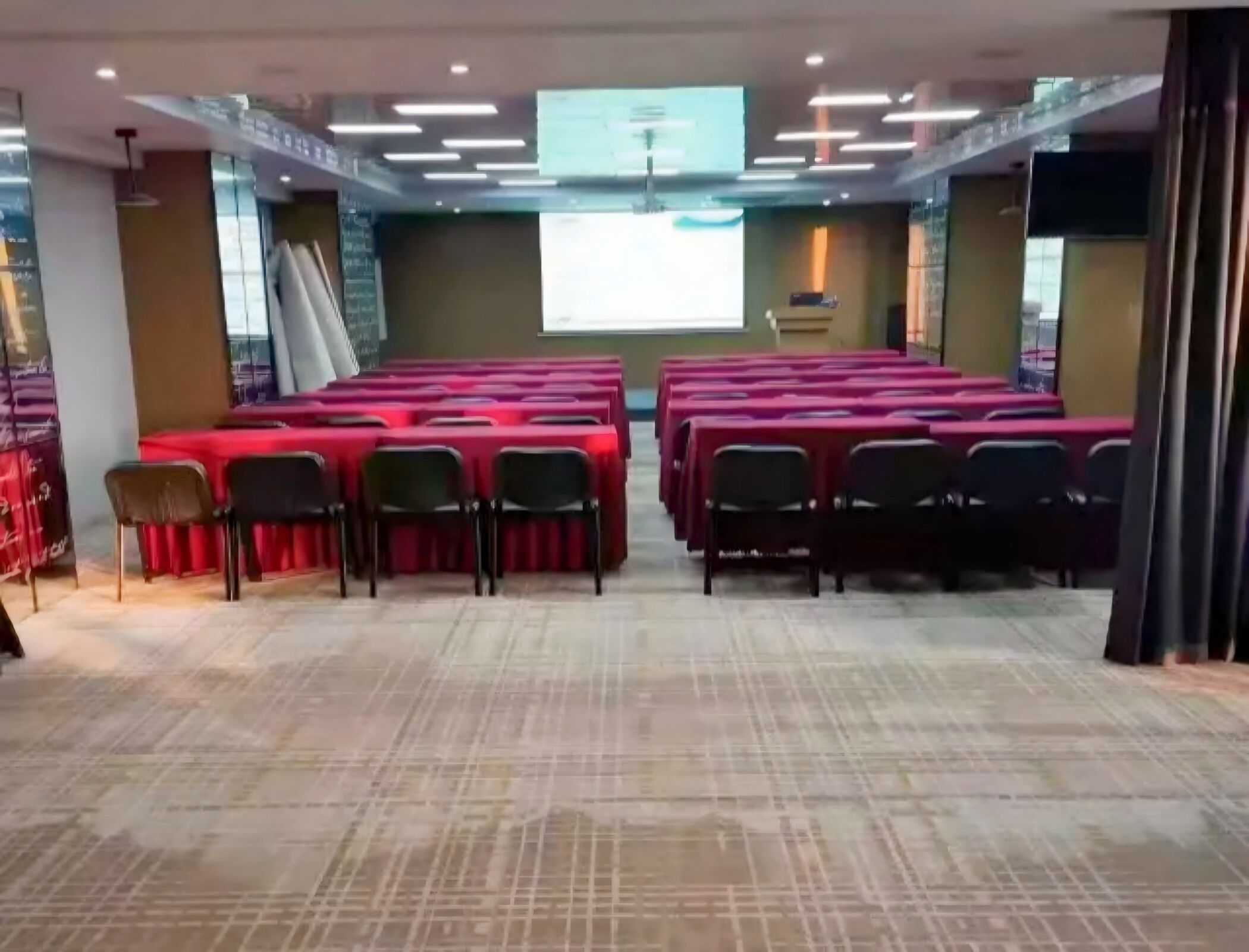 Meeting facility