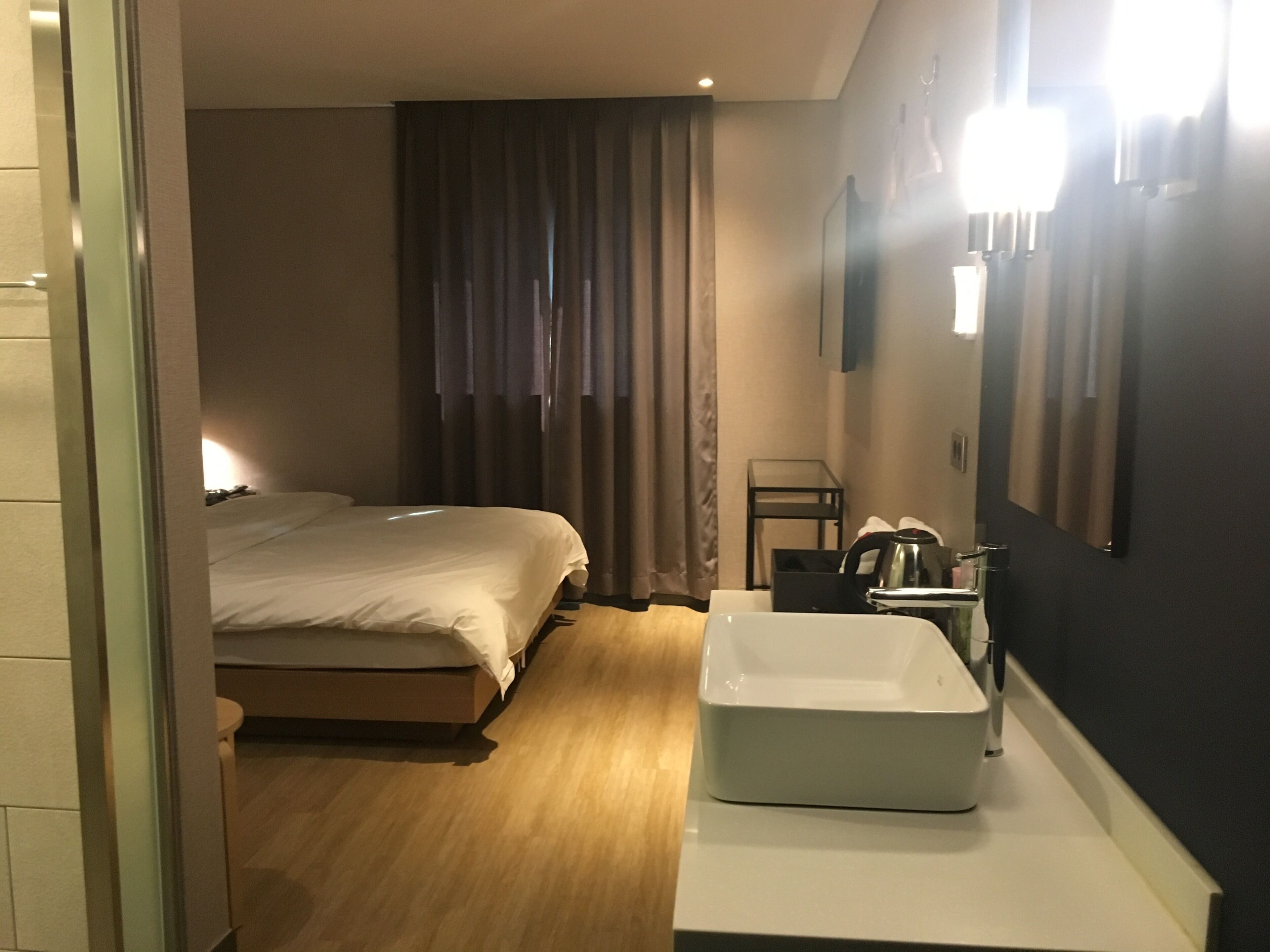 Doppia Classic | Bagno | Doccia, set di cortesia gratuito, asciugacapelli, asciugamani