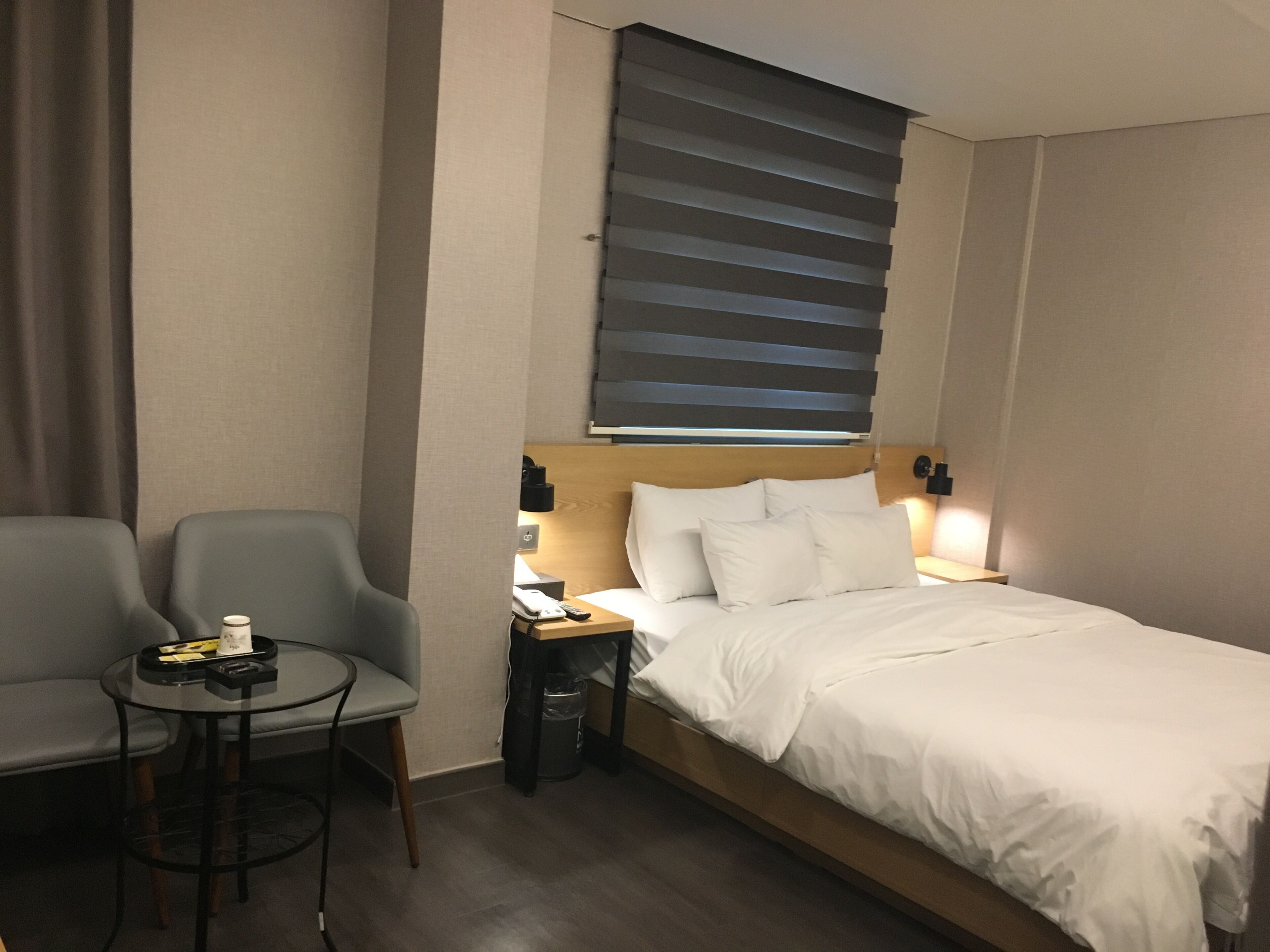 Doppia Comfort, vista città | Una scrivania, Wi-Fi gratuito
