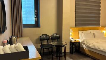 Comfort Double Room, City View | Desk, free WiFi