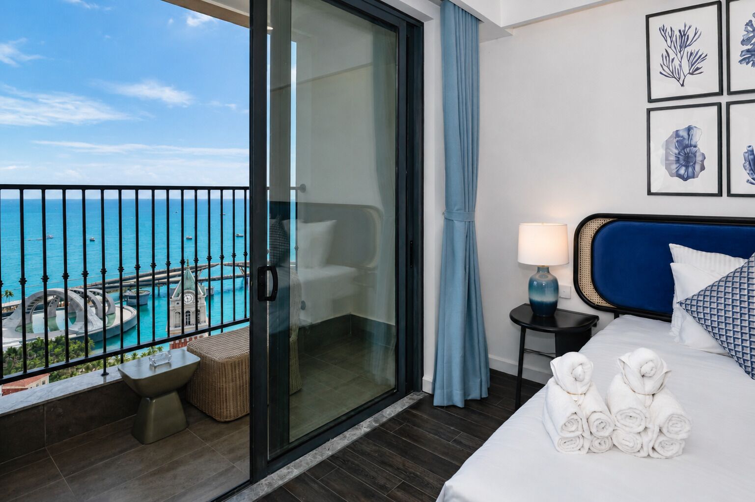 Deluxe Studio, Balcony, Beach View | Premium bedding, memory foam beds, in-room safe, individually decorated