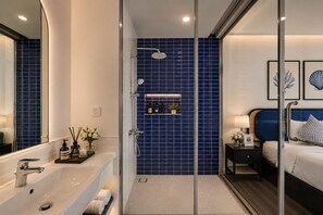 Junior Suite, Balcony, Beach View | Bathroom | Shower, rainfall showerhead, designer toiletries, hair dryer - La Creste Sunset Residence Phu Quoc (Phu Quoc)