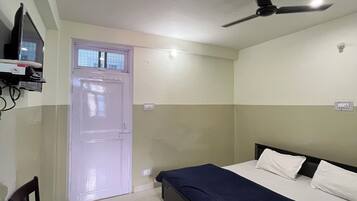 Deluxe Double Room, Mountain View | Free WiFi