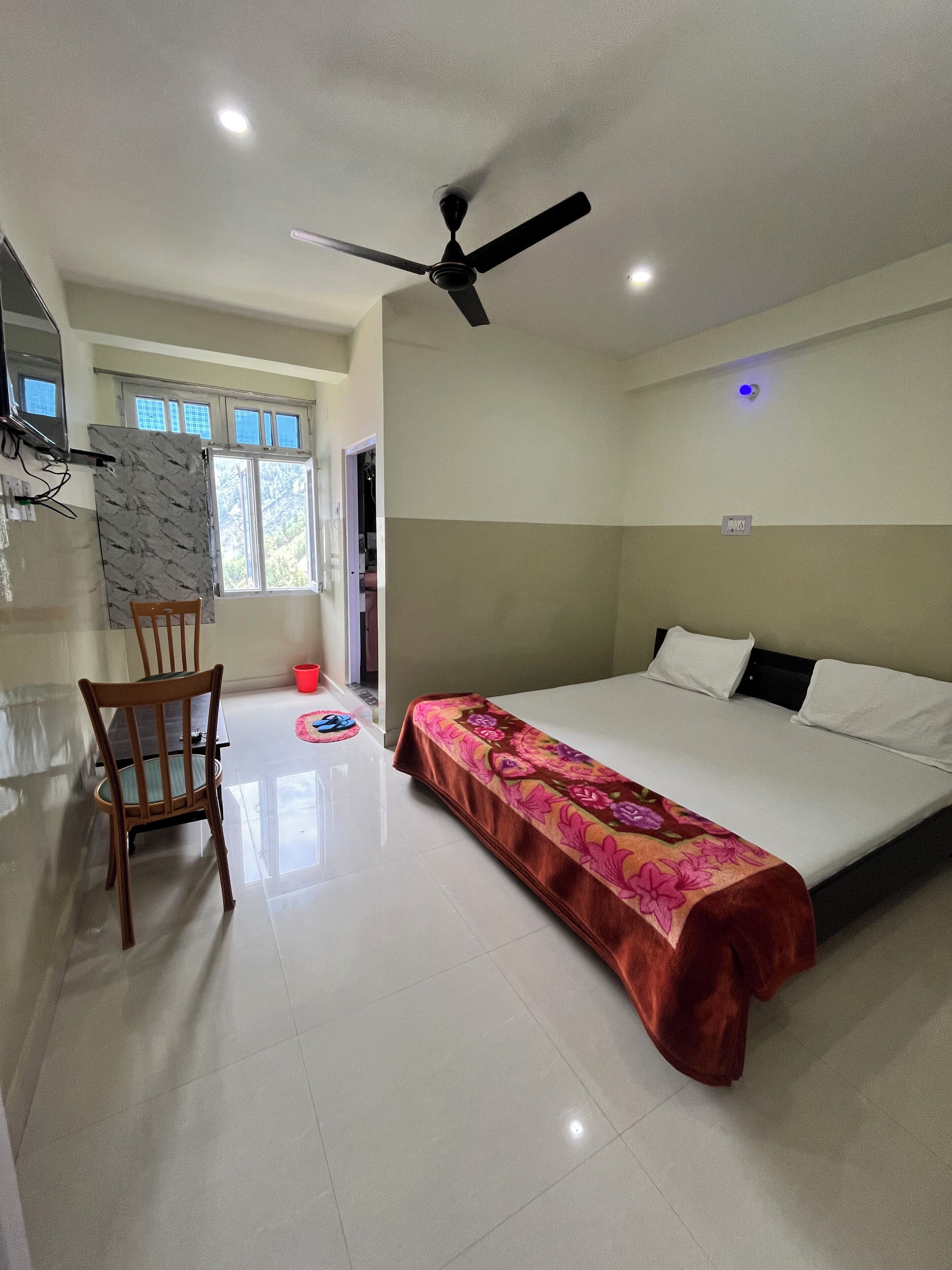 Deluxe Double Room, Mountain View | Free WiFi