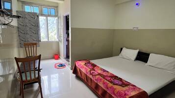 Deluxe Double Room, Mountain View | Free WiFi