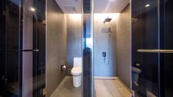 Deluxe Twin Room, Courtyard View | Bathroom