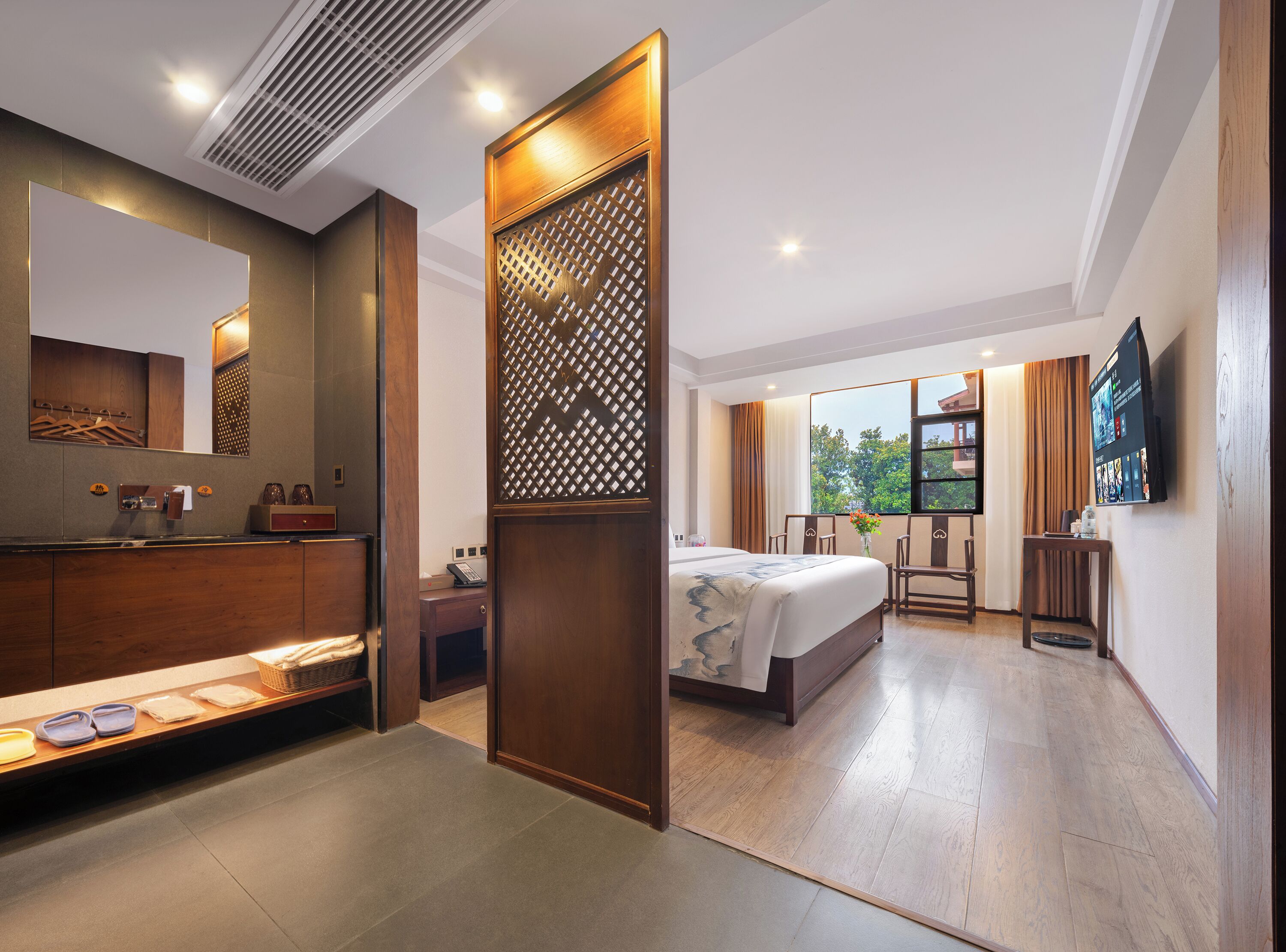 Chambre Double Deluxe, 1 grand lit, salle de bains privée, vue cour intérieure