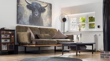 Smart-TV, Kamin, Videospiele, Stereoanlage