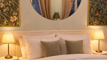 5 quartos, escrivaninha, Wi-Fi, roupa de cama
