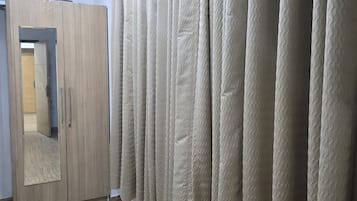 Deluxe Double Room | Interior