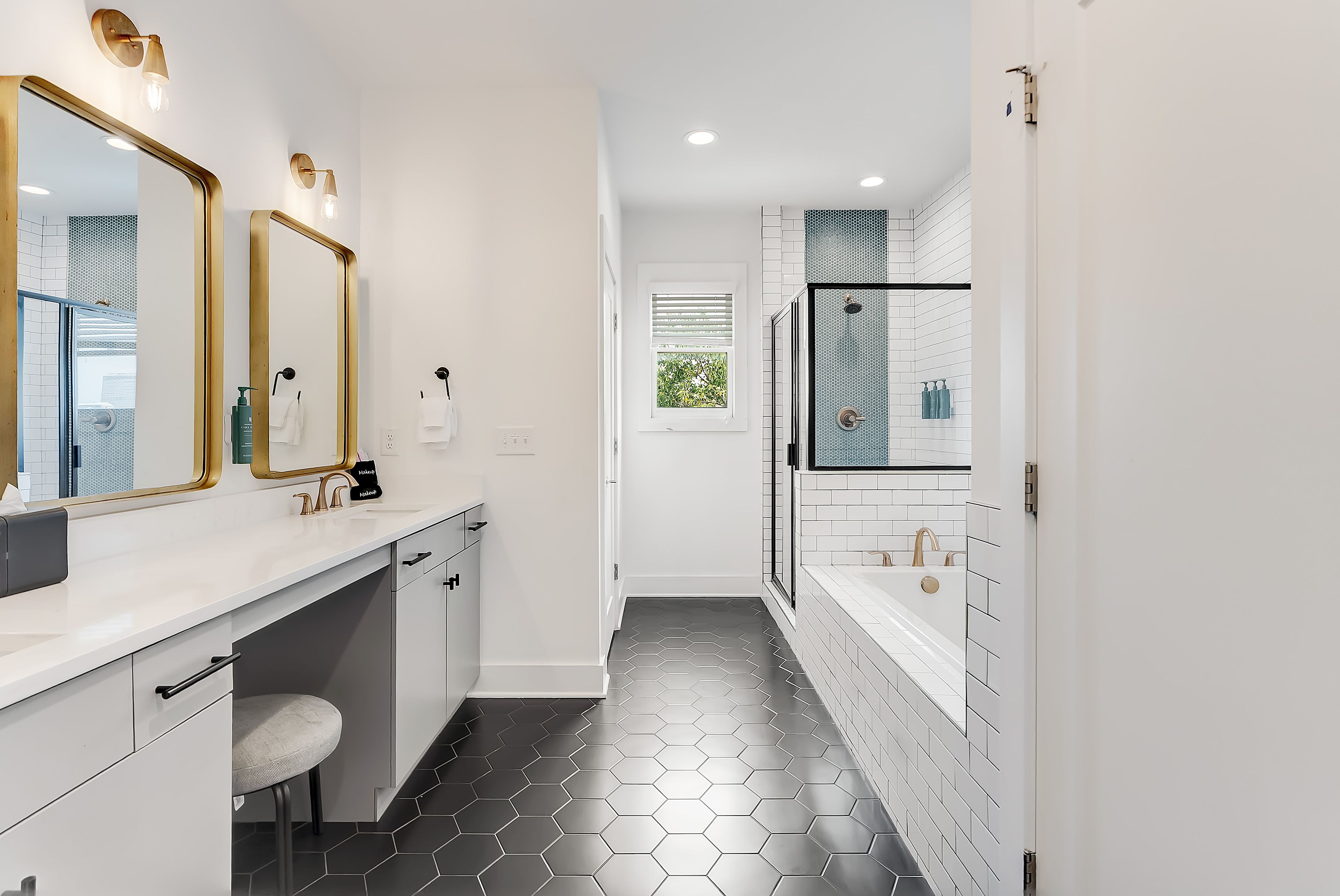 Premium Villa, 4 Bedrooms | Bathroom | Shower, hair dryer, towels, soap