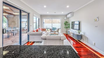 Family House | Living area