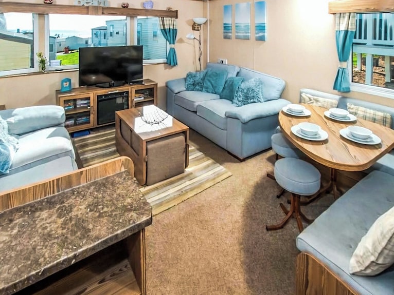 2 Bedroom Accommodation In Exmouth - Exmouth