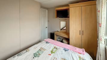3 quartos, Wi-Fi de cortesia, roupa de cama