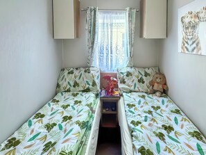Free WiFi - 3 bedroom accommodation in Towyn (Towyn)