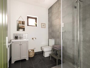 Towels - 2 bedroom accommodation in Cardiff (Cardiff)