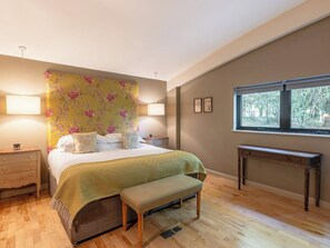 Room - 3 bedroom accommodation in Near Richmond (Near Richmond)