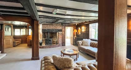 13 bedroom accommodation in Kelvedon