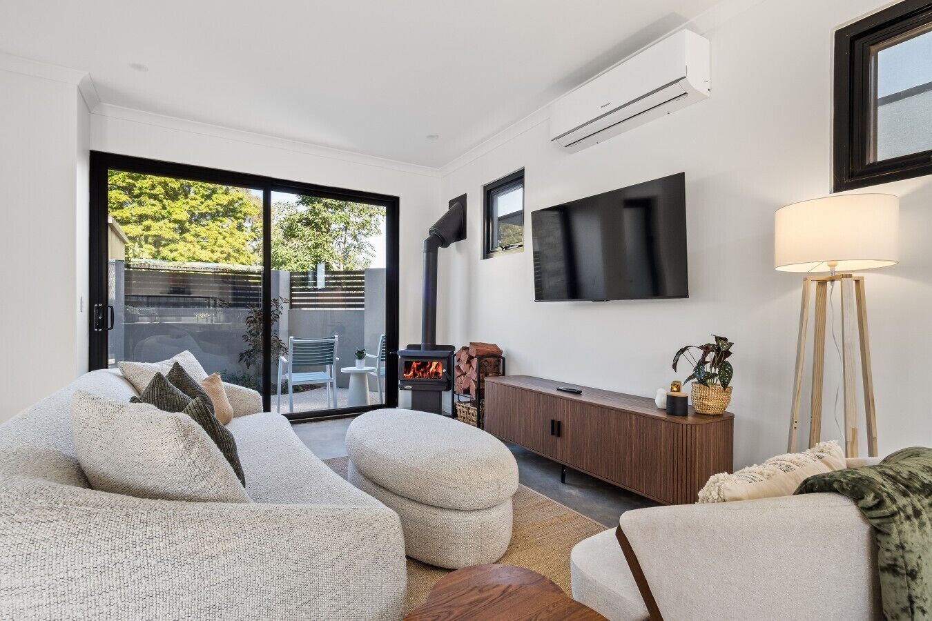 Living Room, Entertainment, Reverse-cycle Air-conditioning & Fireplace