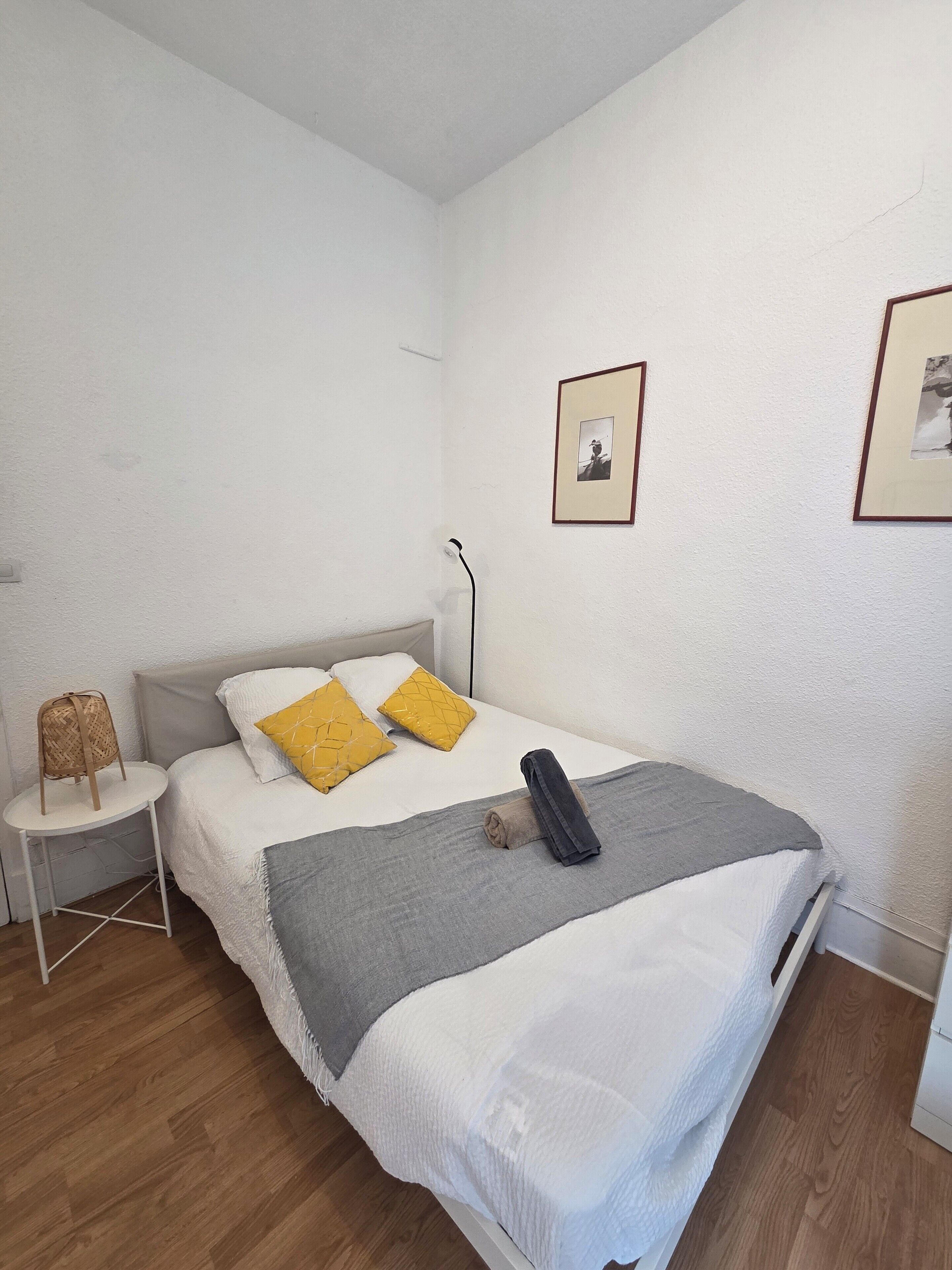 1 室のベッドルーム、アイロン / アイロン台、WiFi、ベッドシーツ