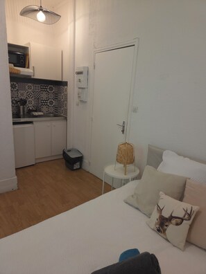 1 bedroom, iron/ironing board, WiFi, bed sheets