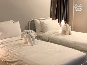 Standard Twin Room, Balcony, Courtyard View - RanongGlamping (Bang Hin Subdistrict)