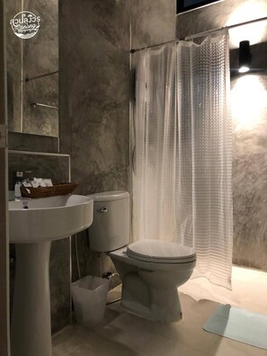 Bathroom - RanongGlamping (Bang Hin Subdistrict)