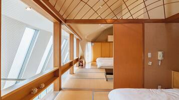 Superior Villa | Blackout drapes, iron/ironing board, free WiFi, bed sheets
