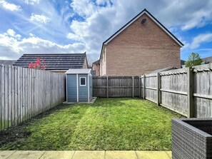 Property grounds - 5 bedroom accommodation in Harrogate (Harrogate)