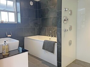 Towels - 2 bedroom accommodation in Houghton (Houghton)