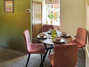 Dining - 2 bedroom accommodation in Staindrop, near Barnard Castle (Staindrop, near Barnard Castle)