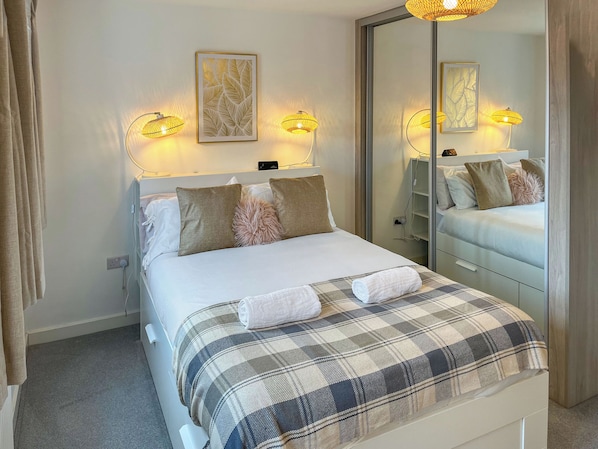 Free WiFi - 3 bedroom accommodation in Fulford, near York (Fulford, near York)