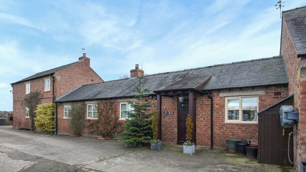 Unclassified image, 1 of 10, button - 1 bedroom accommodation in Willington (Willington)