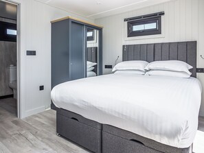2 bedrooms, WiFi (free)