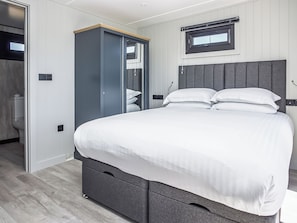 2 bedrooms, free WiFi - Nightingale Lodge - UK51938 (Yarm)