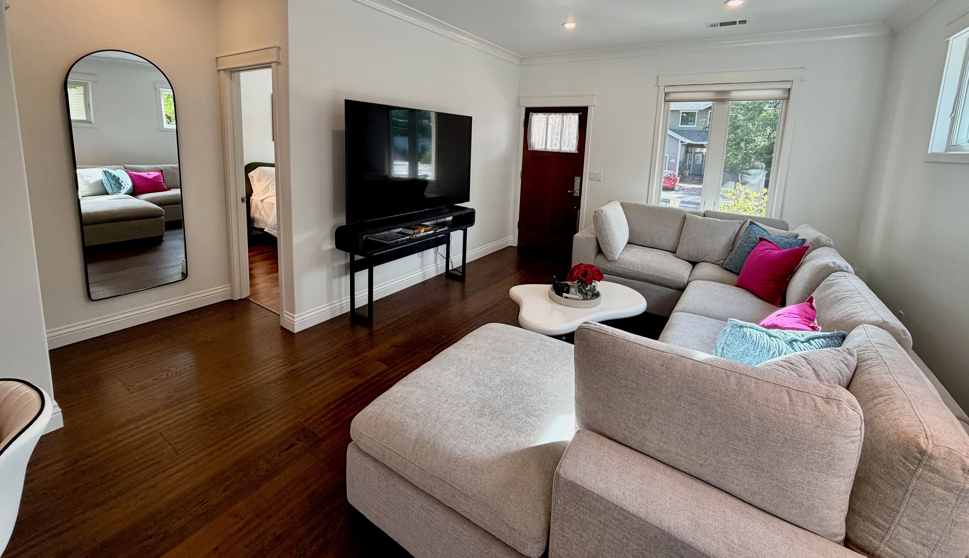 Modern San Jose Retreat For 6, 3-bedrooms, 2-bath. - San Jose