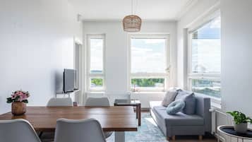 Comfort Apartment, City View | Living area