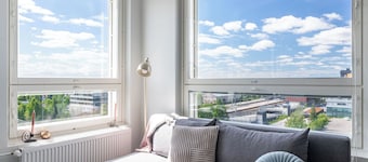 Top floor 1BR Apt with Balcony & AirCon