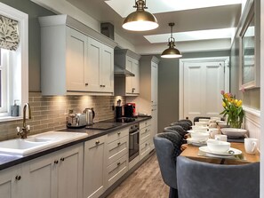Dishwasher, highchair - The West Wing at Inverarnie Lodge (Inverness)