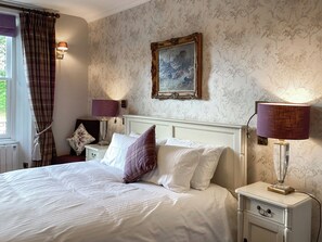 3 bedrooms, free WiFi - The West Wing at Inverarnie Lodge (Inverness)