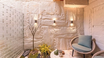 Kamar Double Basic | Teras/patio