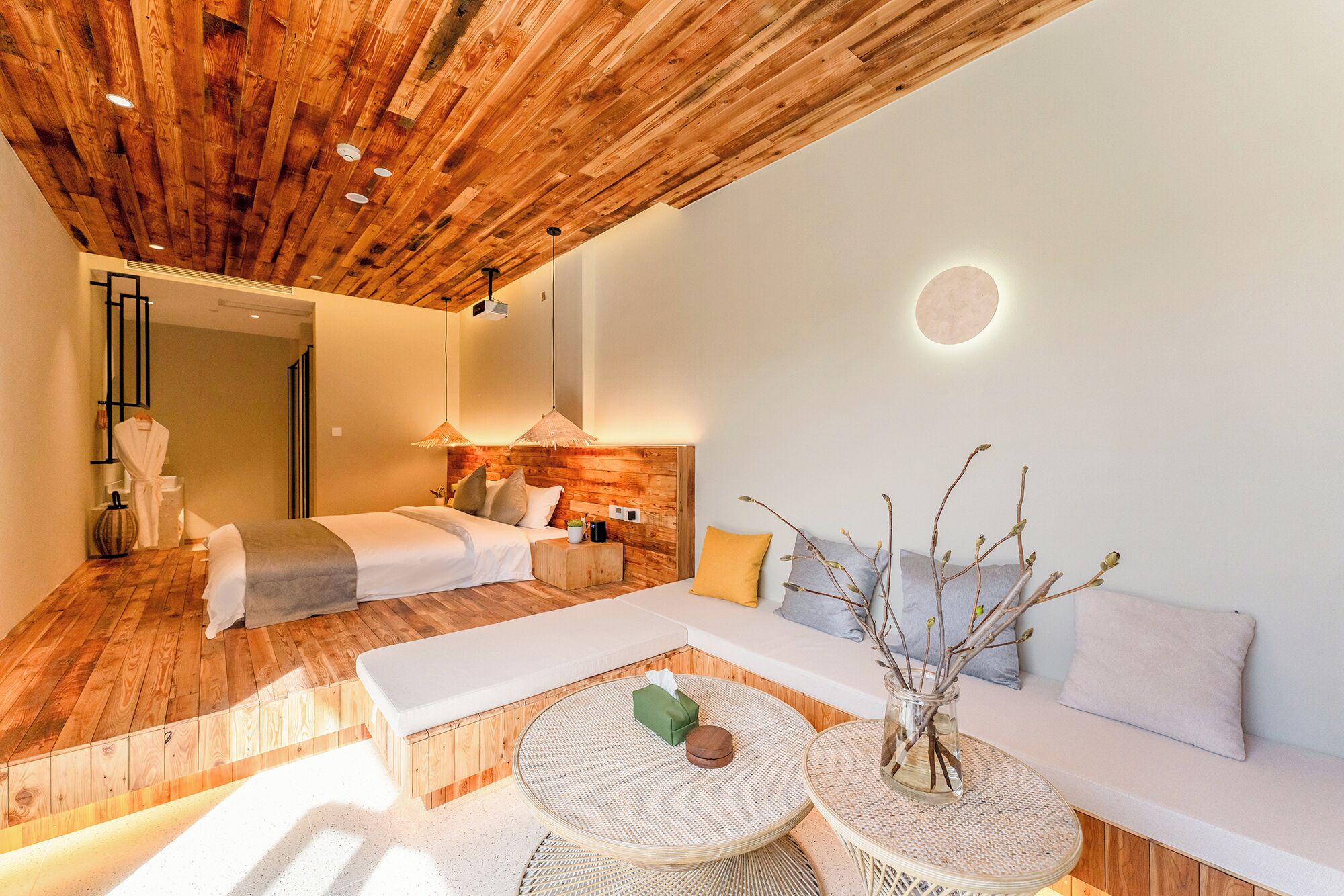 Habitación de lujo doble, vistas a la ciudad | Ropa de cama de alta calidad, edredones de plumas, decoración individual
