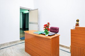 Reception - Hotel A Elite Stay Inn Bhubaneswar (Bhubaneswar)