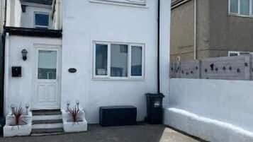 Comfort House, 2 Bedrooms, Kitchen, Partial Sea View | Exterior