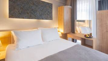 1 bedroom, iron/ironing board, Internet, bed sheets
