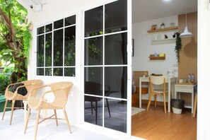 Terrace/patio - Homeku Guesthouse Room 3 Cozy Stay Close to Suvarnabhumi Airport (Lat Krabang)