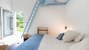3 habitaciones, tabla de planchar con plancha, wifi y ropa de cama