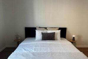 2 quartos, ferros/tábuas de passar roupa, Wi-Fi de cortesia