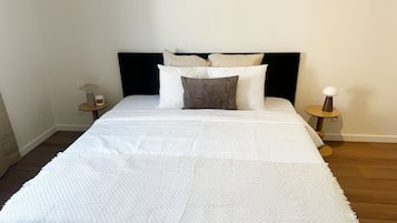 2 makuuhuonetta, silitysrauta/-lauta, ilmainen Wi-Fi, vuodevaatteet