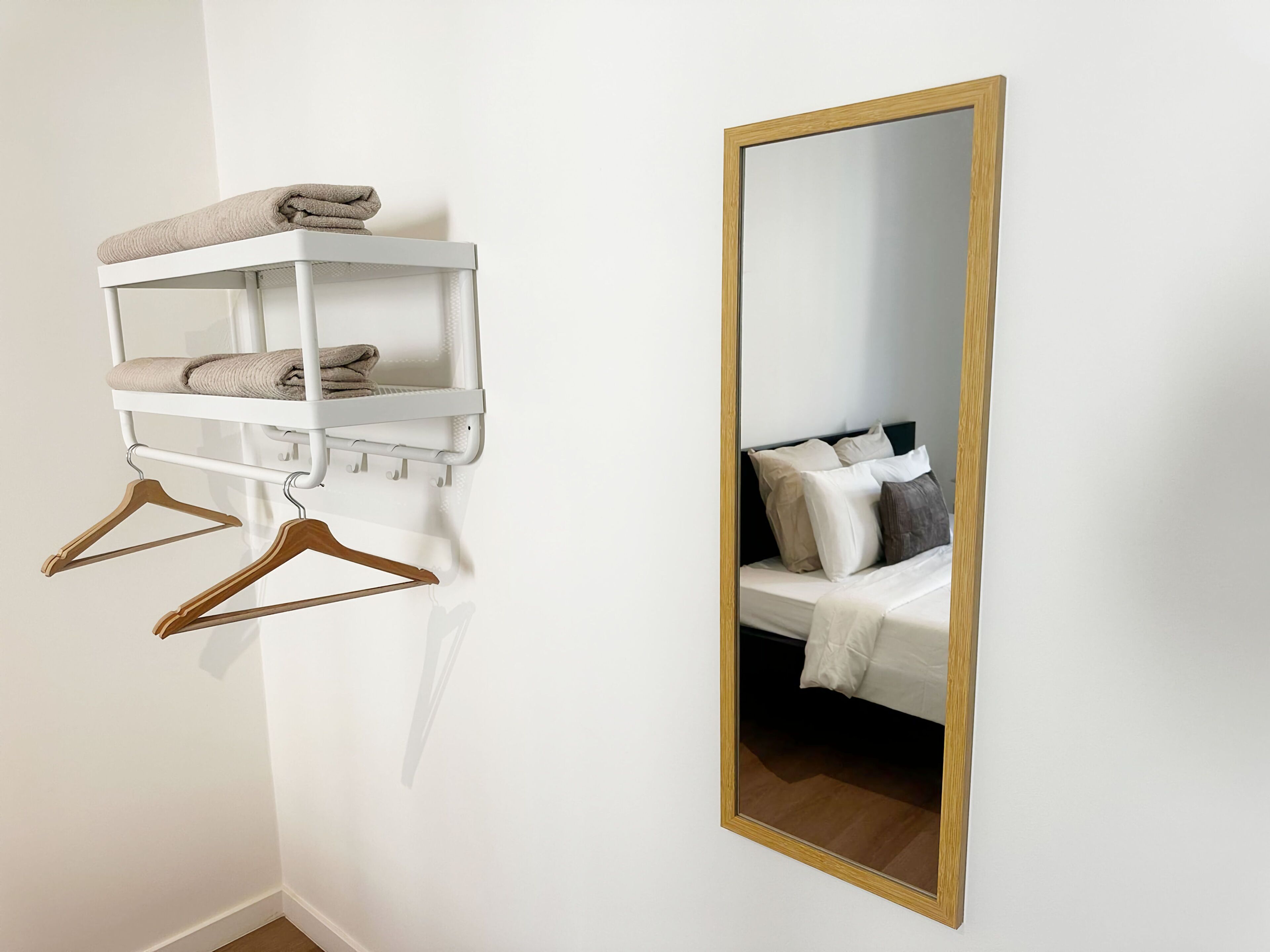 2 slaapkamers, een strijkplank/strijkijzer, gratis wifi, beddengoed